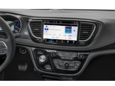 2025 Chrysler Pacifica Hybrid Pinnacle