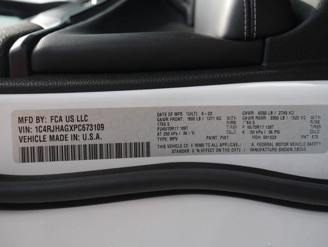 2023 Jeep Grand Cherokee Laredo
