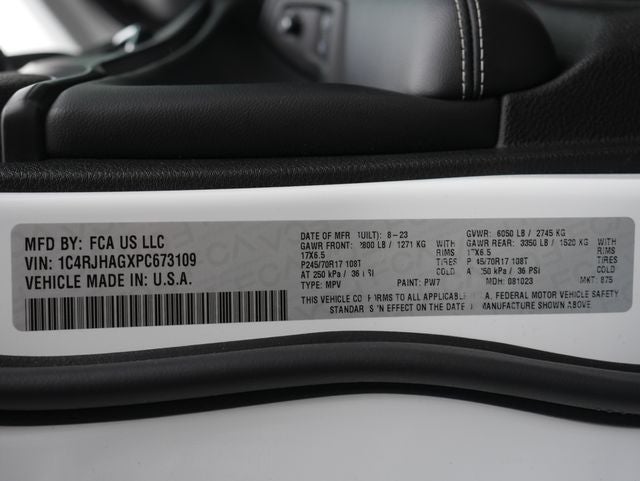2023 Jeep Grand Cherokee Laredo