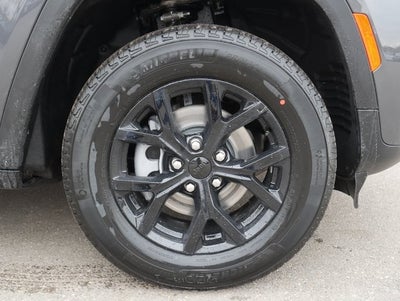 2026 Jeep Grand Cherokee Laredo Altitude