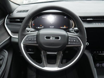 2026 Jeep Grand Cherokee Laredo Altitude