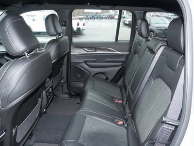 2026 Jeep Grand Cherokee Laredo Altitude