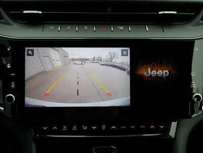 2026 Jeep Grand Cherokee Laredo Altitude