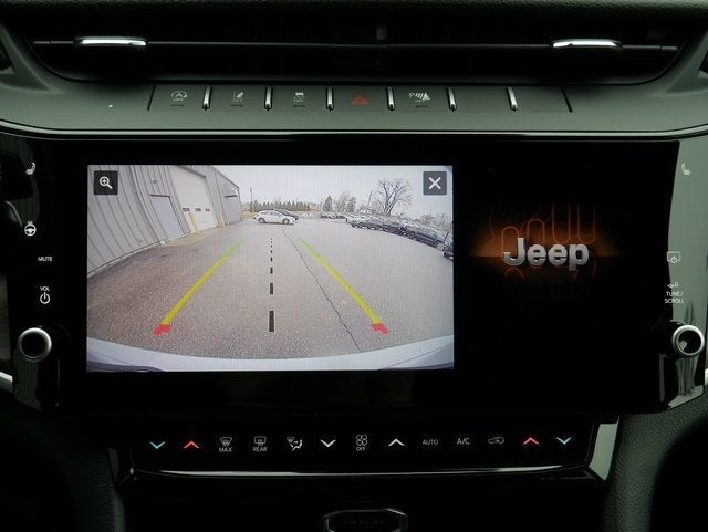 2026 Jeep Grand Cherokee Laredo Altitude