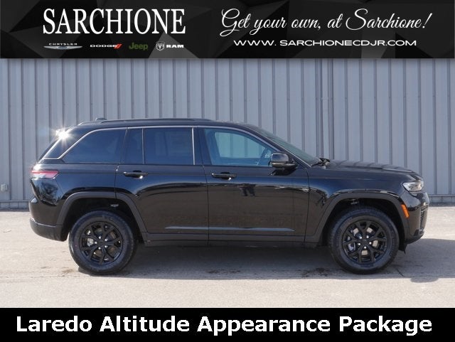 2026 Jeep Grand Cherokee Laredo Altitude