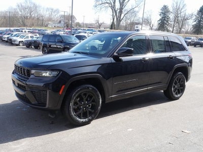 2026 Jeep Grand Cherokee Laredo Altitude