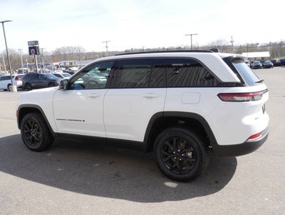 2026 Jeep Grand Cherokee Laredo Altitude