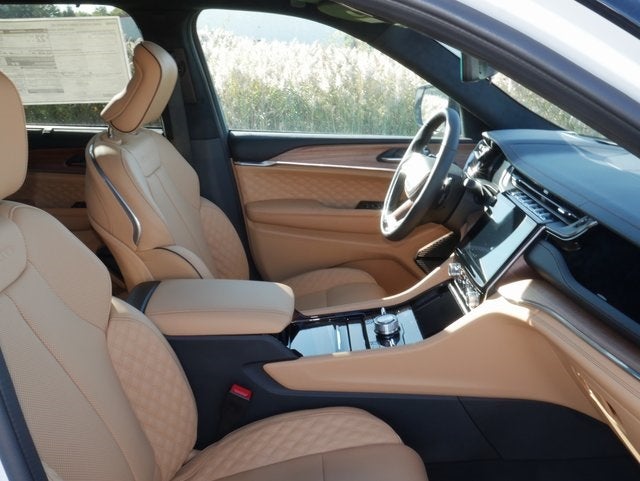 2025 Jeep Grand Cherokee Summit Reserve