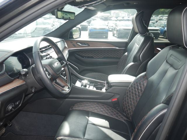 2023 Jeep Grand Cherokee Summit