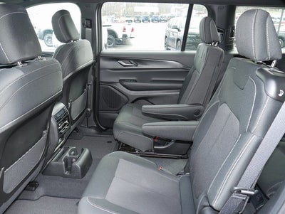 2026 Jeep Grand Cherokee L Laredo