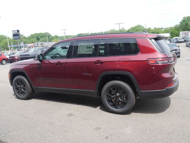 2026 Jeep Grand Cherokee Altitude