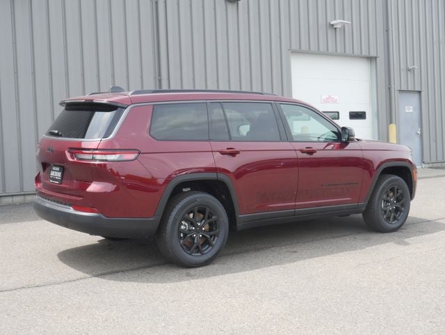 2026 Jeep Grand Cherokee Altitude
