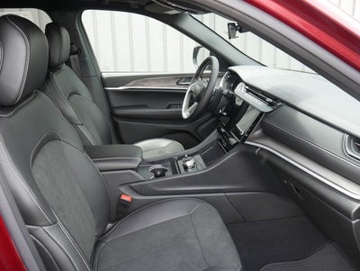 2026 Jeep Grand Cherokee Altitude