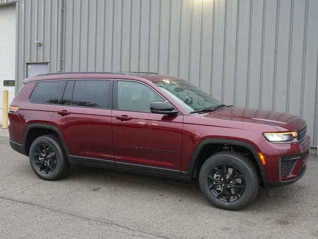 2026 Jeep Grand Cherokee Laredo