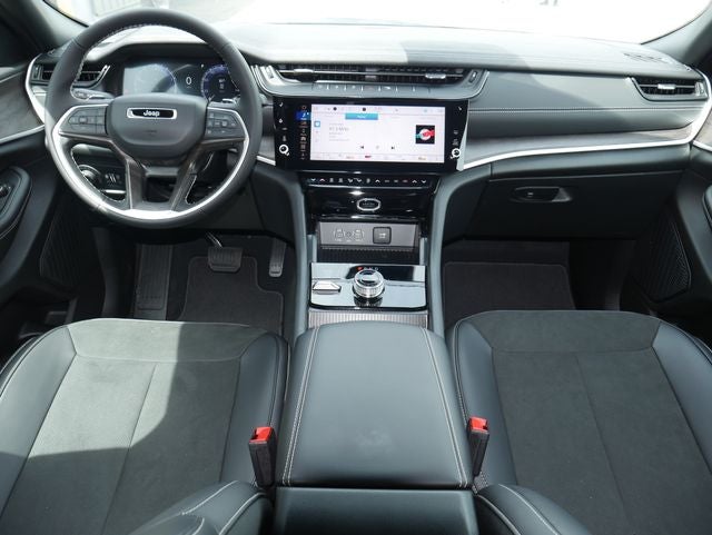2026 Jeep Grand Cherokee Altitude