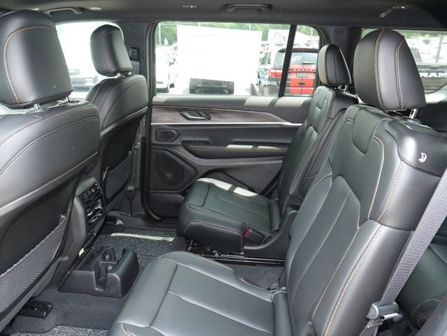 2026 Jeep Grand Cherokee 85th Anniversary Edition
