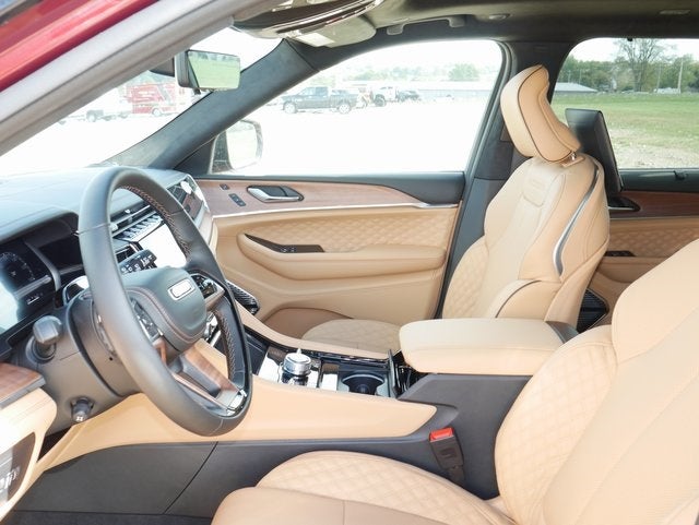 2025 Jeep Grand Cherokee L Summit