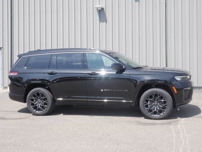 2026 Jeep Grand Cherokee Summit