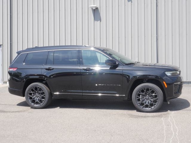 2026 Jeep Grand Cherokee Summit