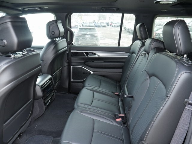 2026 Jeep Grand Wagoneer L 4x4