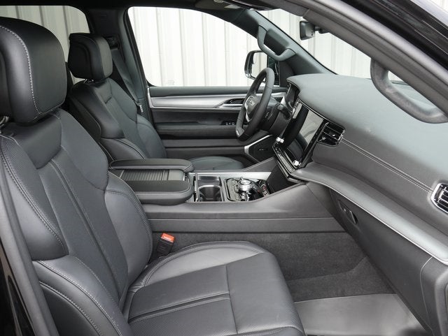 2025 Jeep Wagoneer Series II Overland