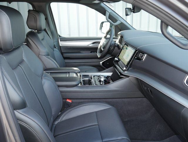 2026 Jeep Grand Wagoneer Limited Reserve