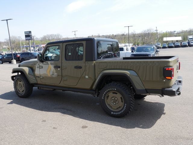 2026 Jeep Gladiator Convoy