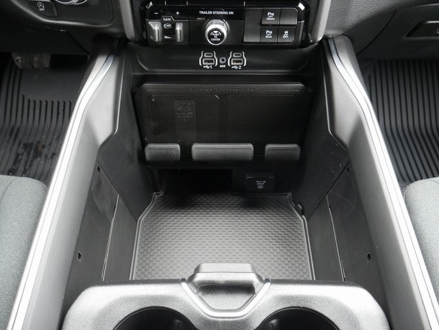 2025 RAM 1500 Big Horn/Lone Star Night Edition