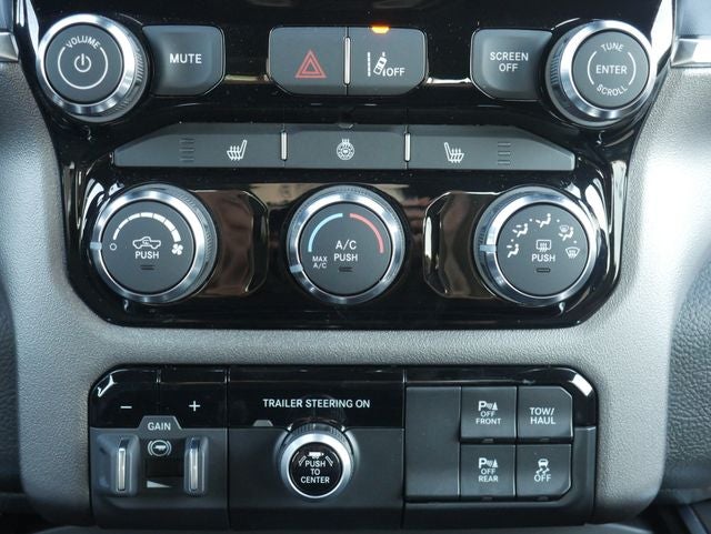 2026 RAM 1500 Big Horn/Lone Star Night Edition