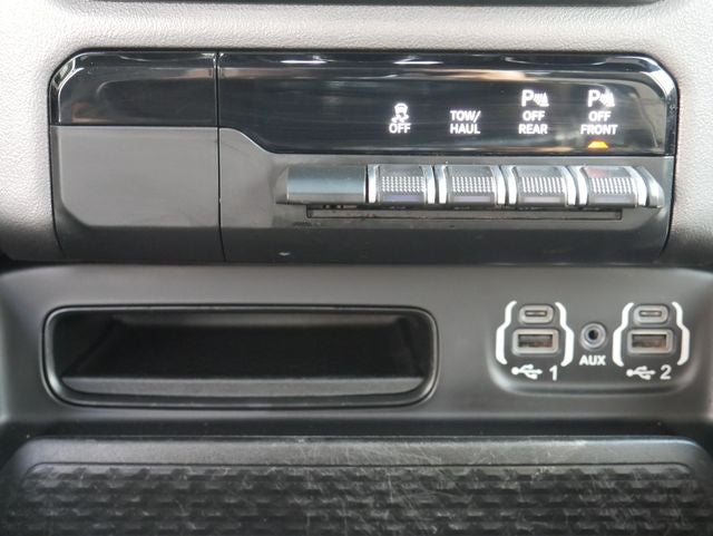 2020 RAM 1500 Big Horn/Lone Star Night Edition