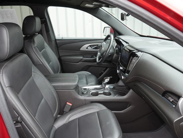2022 Chevrolet Traverse LT Leather