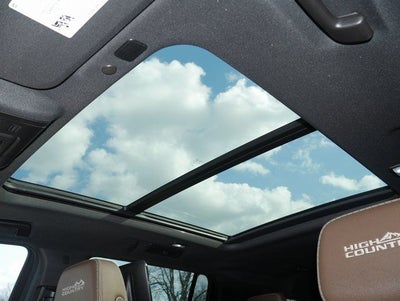 2023 Chevrolet Suburban High Country