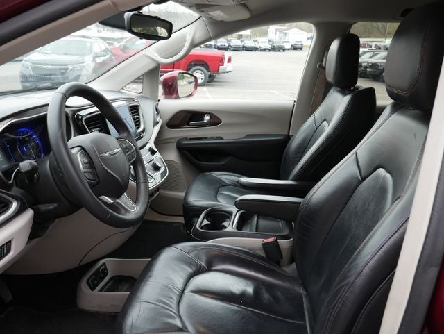 2017 Chrysler Pacifica Touring L