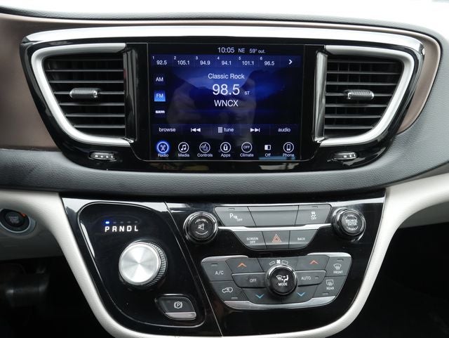 2017 Chrysler Pacifica Touring L