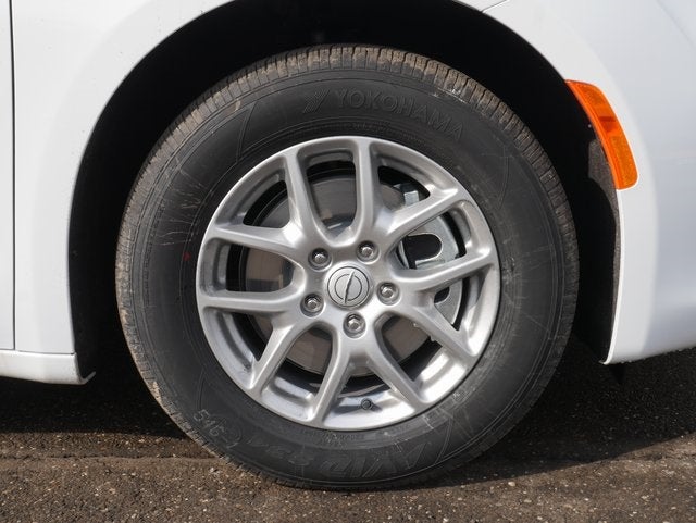 2026 Chrysler Voyager LX