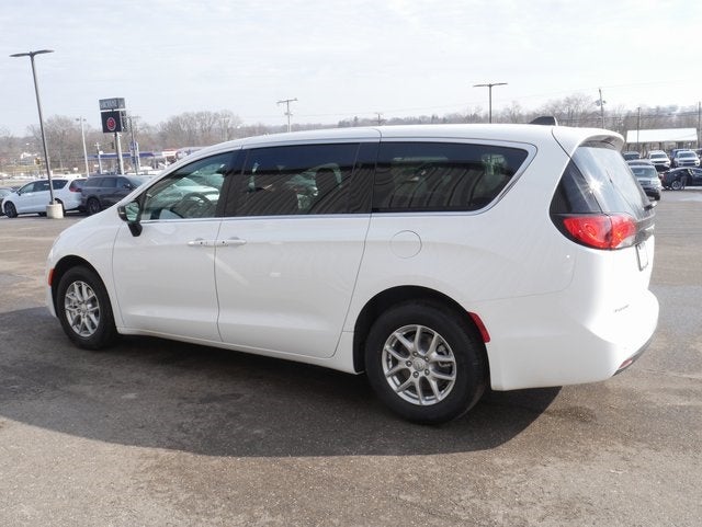 2026 Chrysler Voyager LX