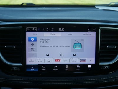 2022 Chrysler Pacifica Touring