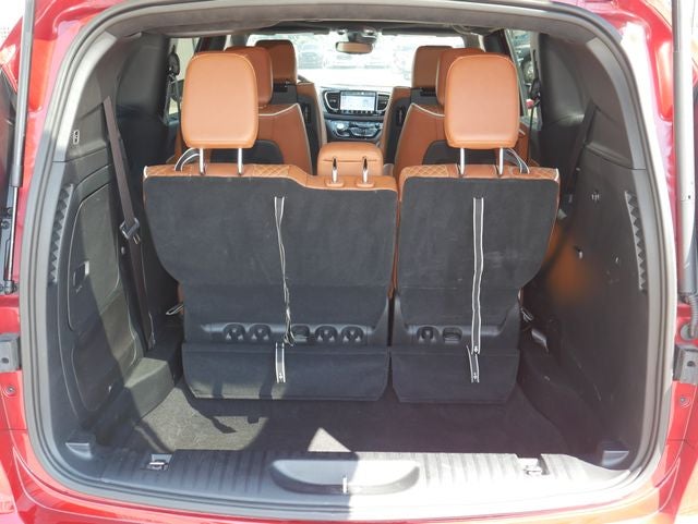 2025 Chrysler Pacifica Hybrid Pinnacle