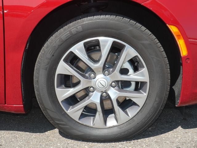 2025 Chrysler Pacifica Hybrid Pinnacle