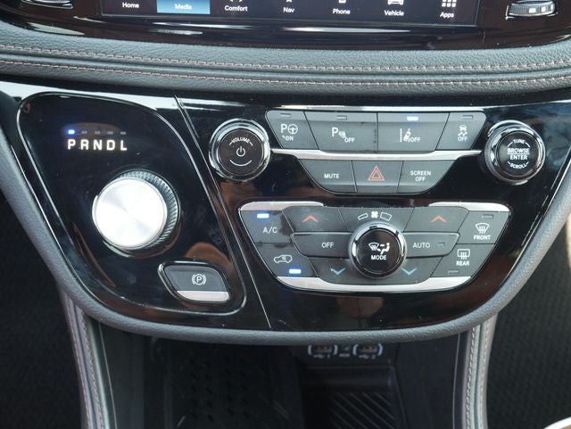 2025 Chrysler Pacifica Hybrid Pinnacle