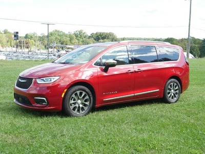 2025 Chrysler Pacifica Hybrid Pinnacle