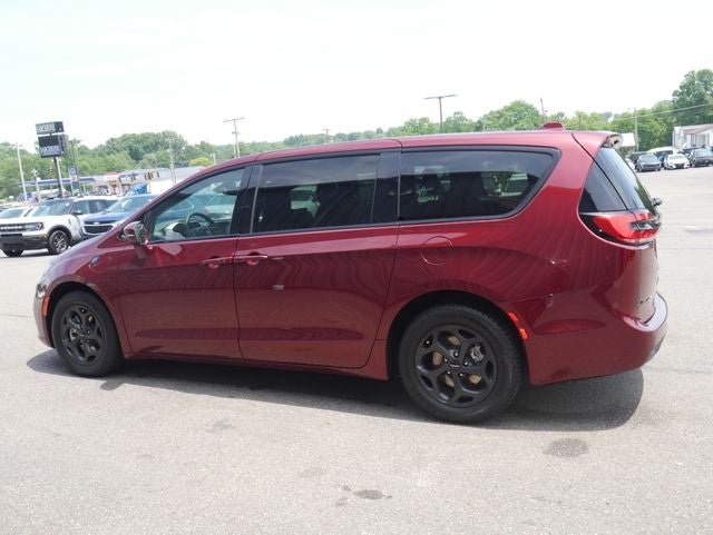 2022 Chrysler Pacifica Hybrid Limited