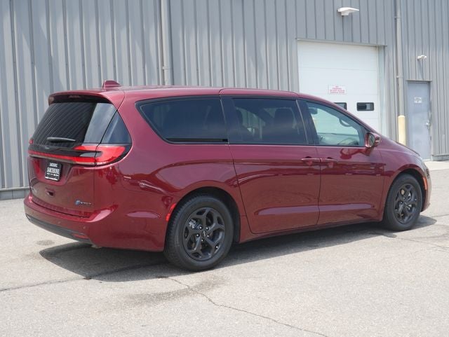 2022 Chrysler Pacifica Hybrid Limited