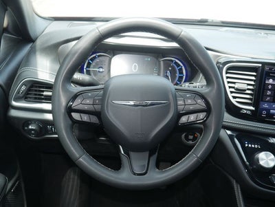 2022 Chrysler Pacifica Hybrid Limited