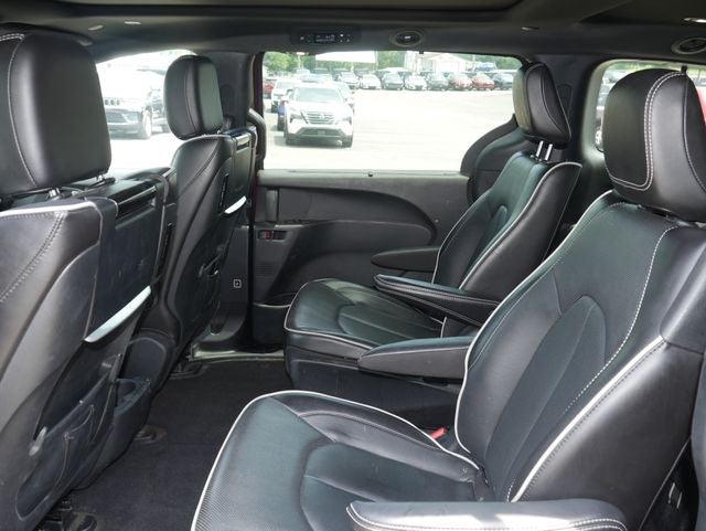 2022 Chrysler Pacifica Hybrid Limited