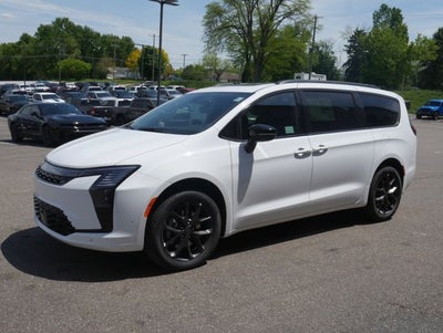 2027 Chrysler Pacifica Limited