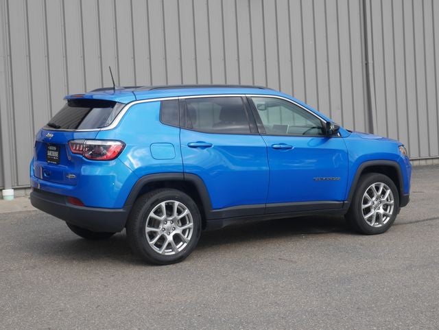 2022 Jeep Compass Latitude Lux