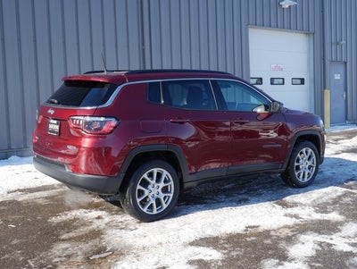2022 Jeep Compass Latitude Lux
