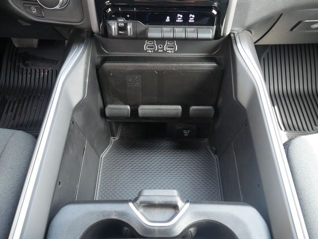 2025 RAM 1500 Big Horn/Lone Star Night Edition