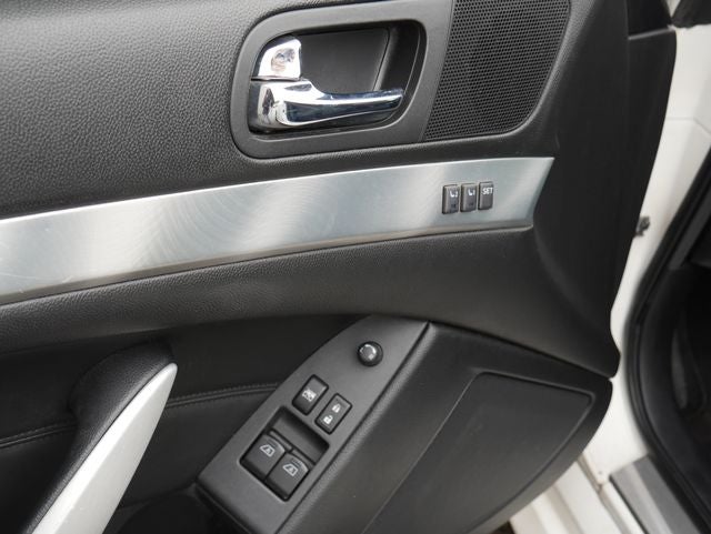 2014 INFINITI Q60 Base